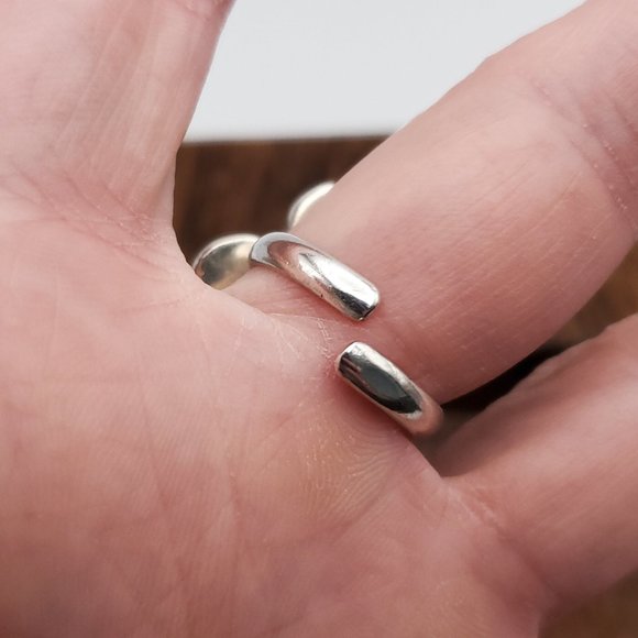 Size 8.5 925 Sterling Silver Large Heavy White Shell Flower Ring - Picture 5 of 10